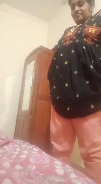 Beautiful Mallu Bhabhi Strip Playing with Boobs & Pussy