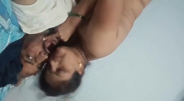 Super horny bhabhi riding