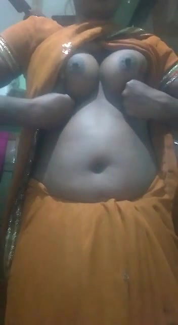 Desi Village Bhabhi Shows Her Boobs and Pussy