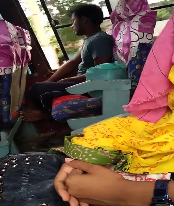 tarki guy masturbating in BUS while knowing side passanger girls recording him