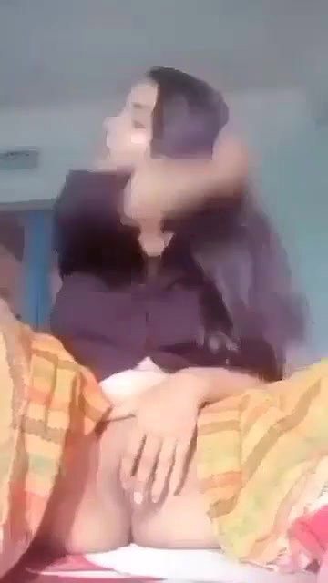 Desi cute girl sexy pussy fing
