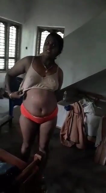 Cheater Mallu Bhabhi Captured After Fucking Talking