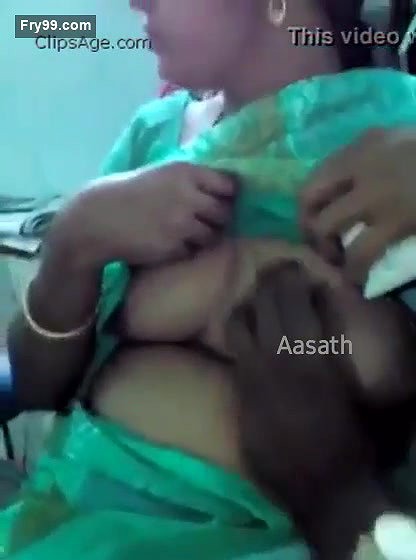 Mature bhabhi boobs pressed by colleague at work place