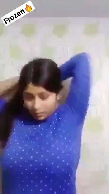 Big boobs bhabi in bathroom