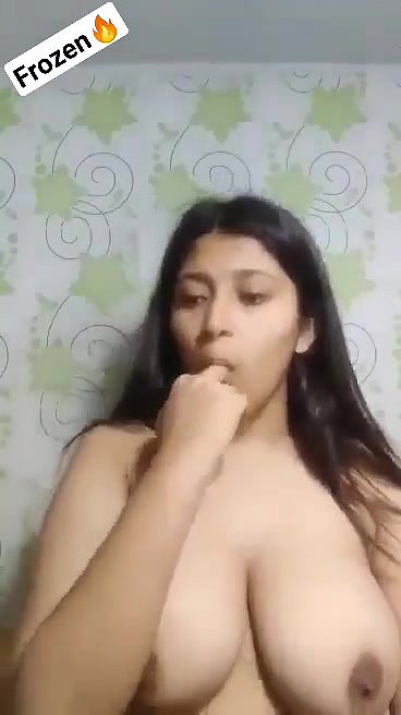 Big boobs bhabi in bathroom