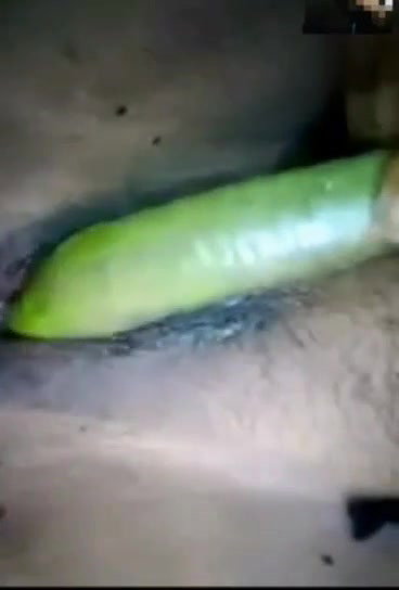 Village Bhabi Masturbating