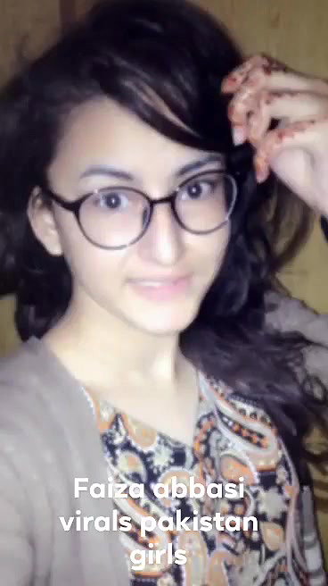 Beautiful Sexy Paki Girl Bathing