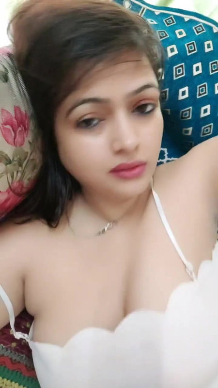 Meena Bhabhi Sexy Live
