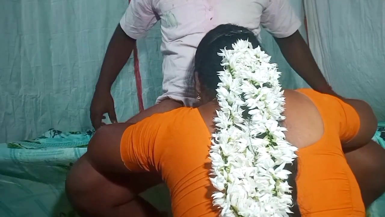 Beauty full aunty fucking with sarvent boy