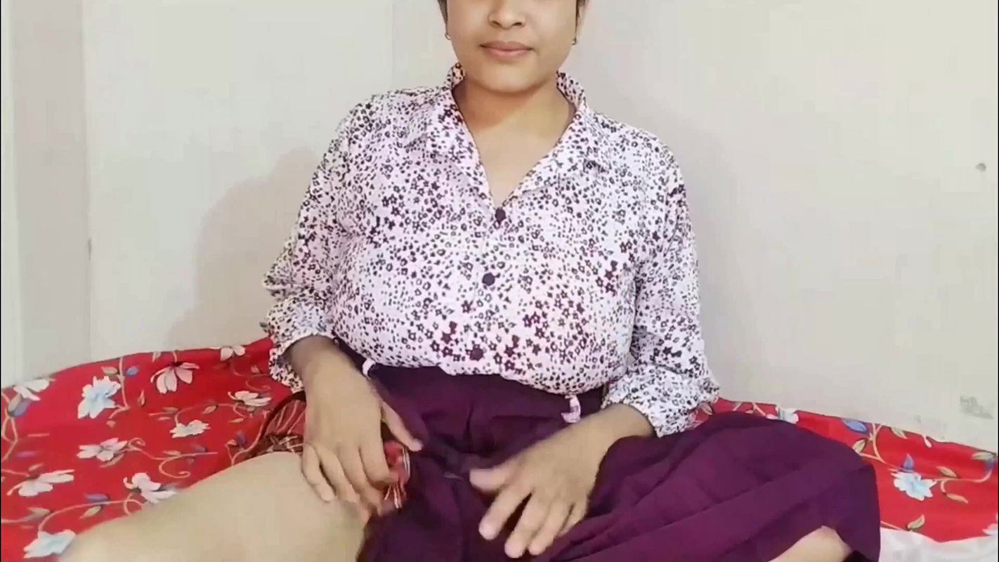 Hot Indian girl fucked herself Cucumber in her ass and pussy with loud moaning