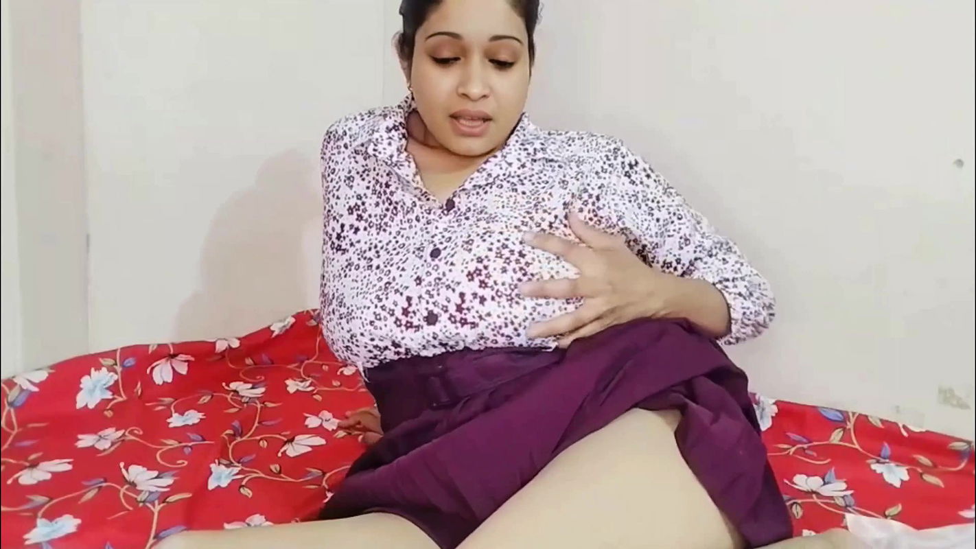 Hot Indian girl fucked herself Cucumber in her ass and pussy with loud moaning