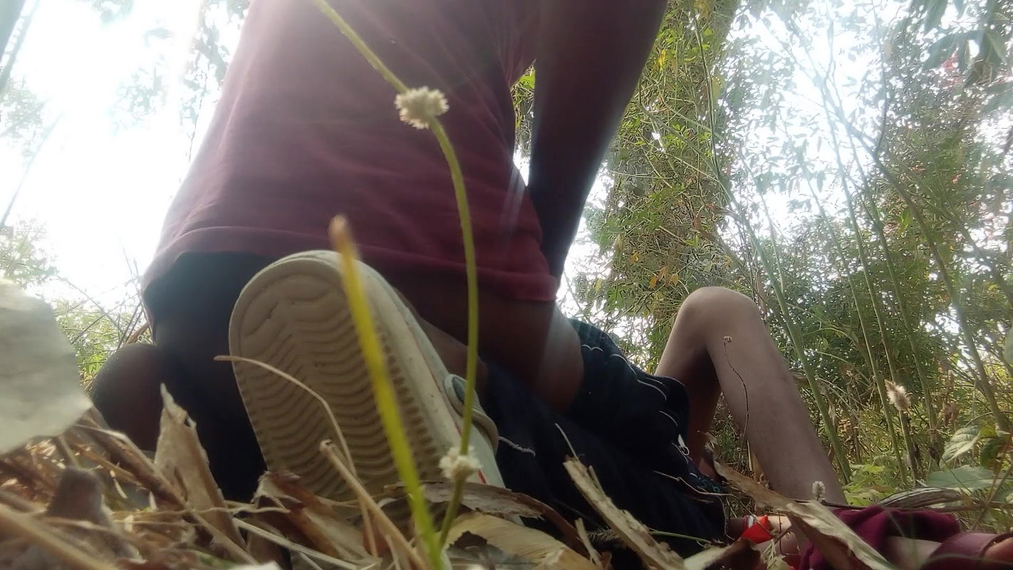 Indian Desi Bhabhi – After calling the village girl in the jungle, my sister-in-law’s ass turned out to be very tight