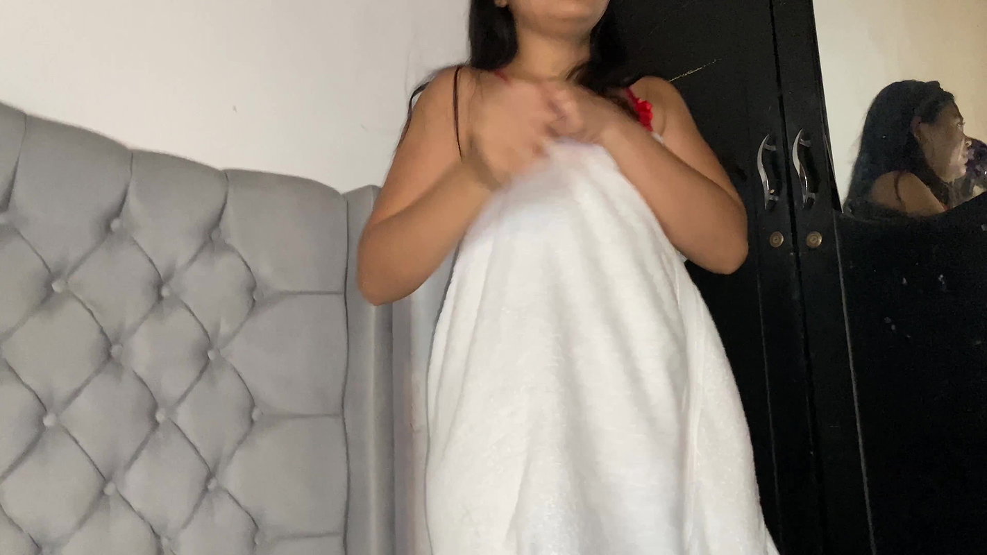 I Show My Stepsister’s Ass Before Going to See My Boyfriend