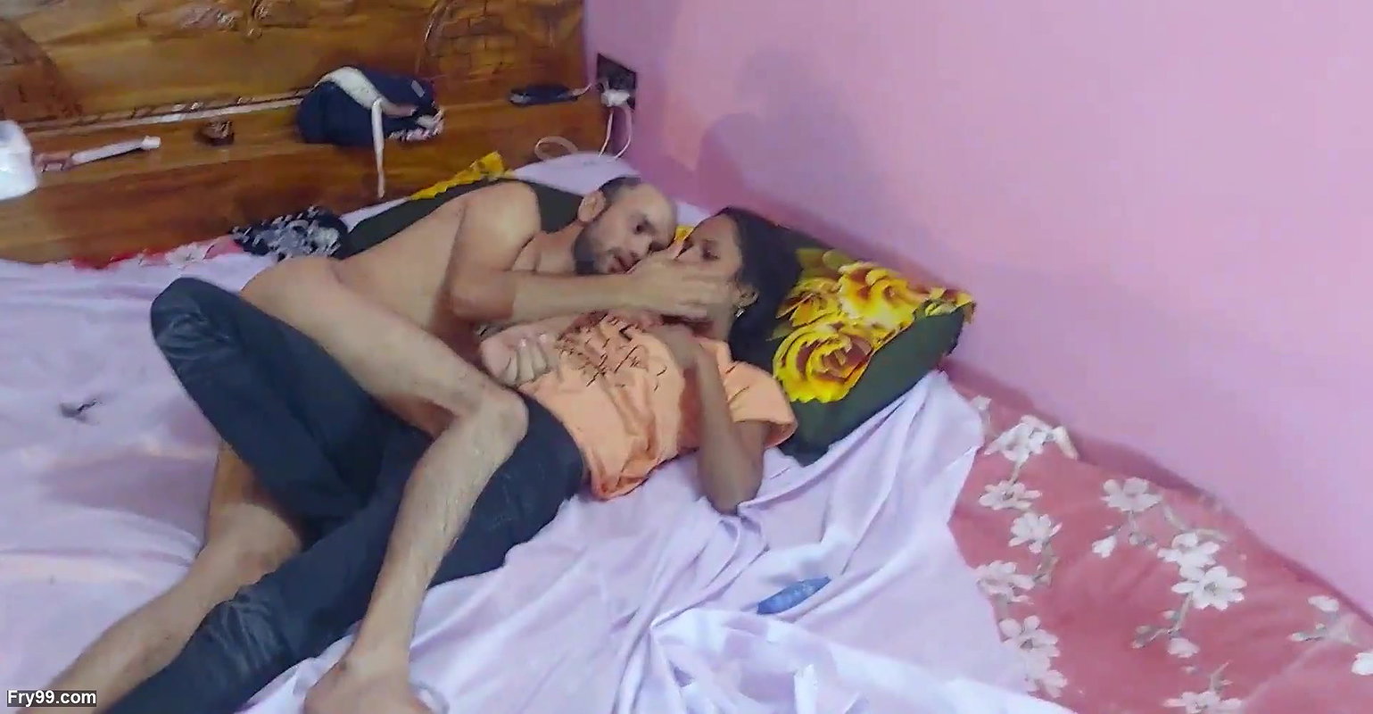 Bengali foursome Sex party with two girls in the home, Tight teens get sex party – hanif & popy khatun & mst Sumona & manik