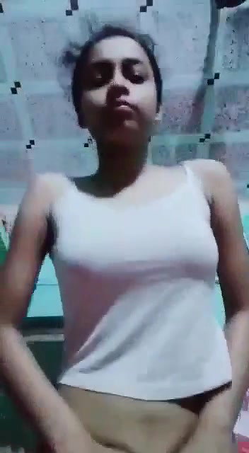 Bengali Cute Girl Showing Pussy