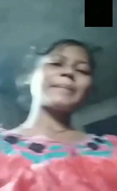 Desi Village Girl Showing