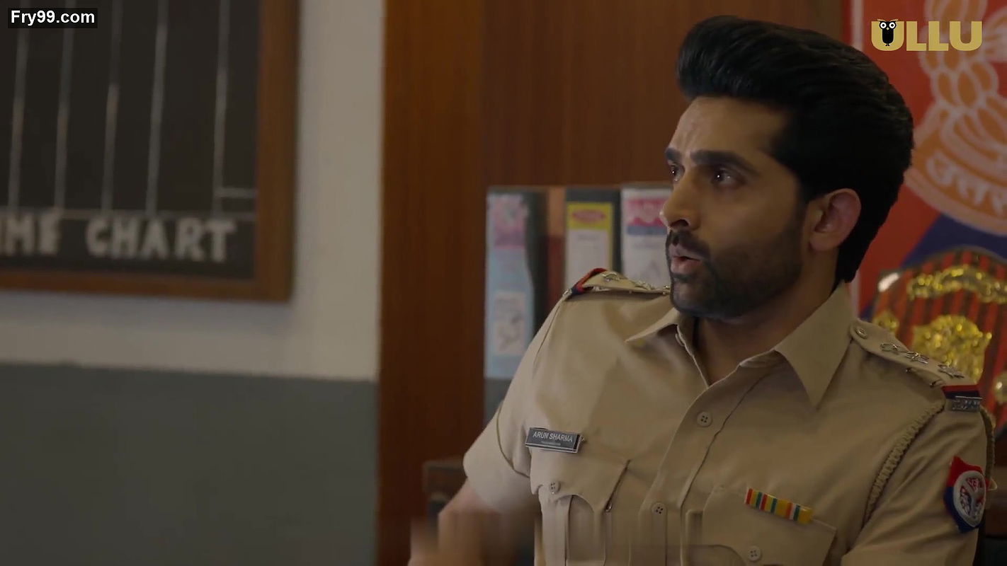 Jaghanya (Gaddar) P01 – 2022 – Hindi Hot Web Series – UllU