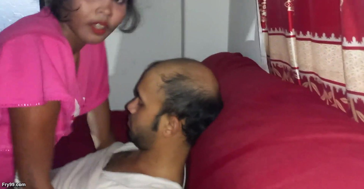 Manik Mia and Mst Sumona – Hairy pussy fucked and creamed on bed at home sex