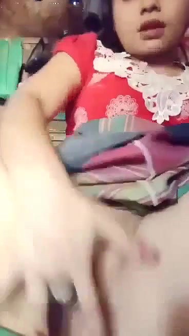 Beautiful Mezo Girl Showing And Fingering