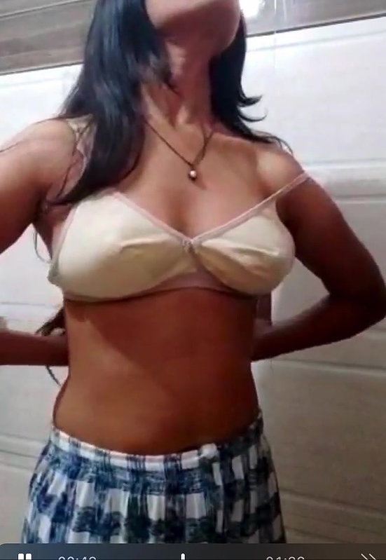 Sexy Indian Girl Showing