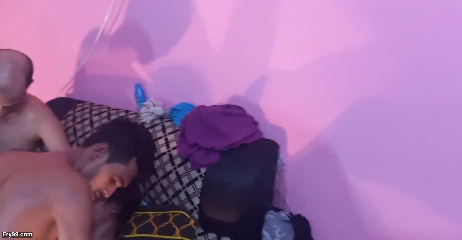 Teen black having sex threesome with her black and white Bengali Sex beautiful, New-year fuck …. Hanif and Popy khatun and M