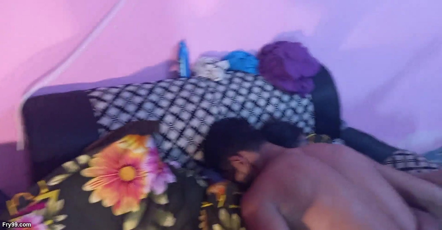 Teen black having sex threesome with her black and white Bengali Sex beautiful, New-year fuck …. Hanif and Popy khatun and M