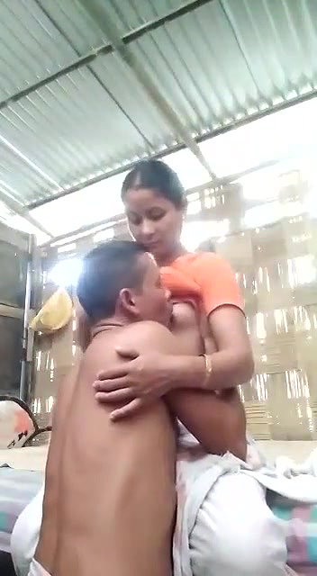 Assame Bhabi Boob Sucking
