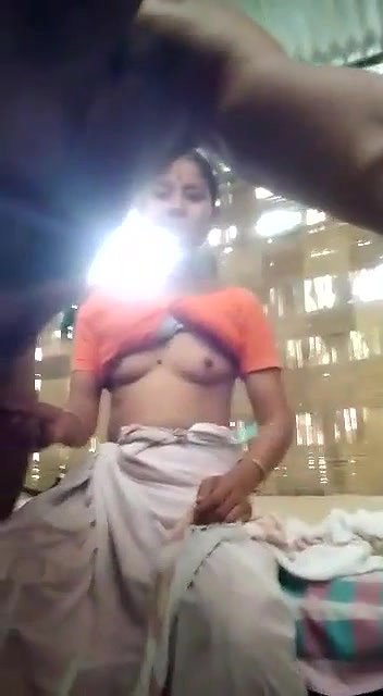 Assame Bhabi Boob Sucking