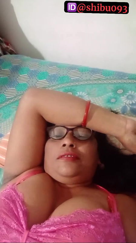 Young Indian Hot Girl Showing Her Sexy Body