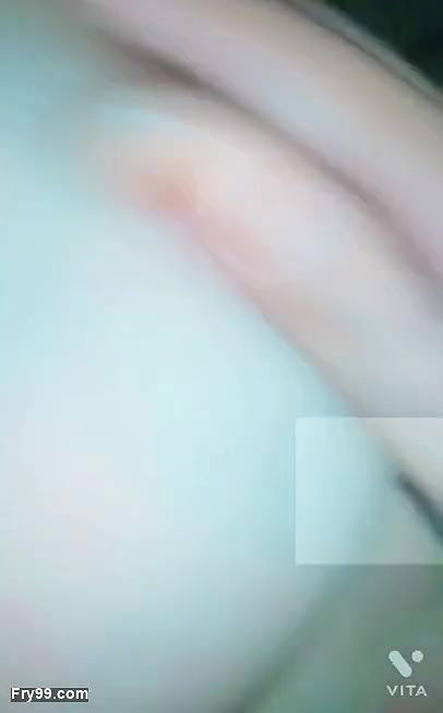 Boobs Showing and wet pussy masturbation