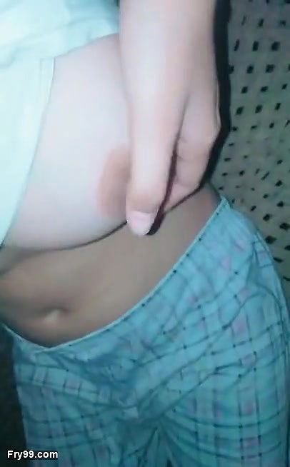 Boobs Showing and wet pussy masturbation