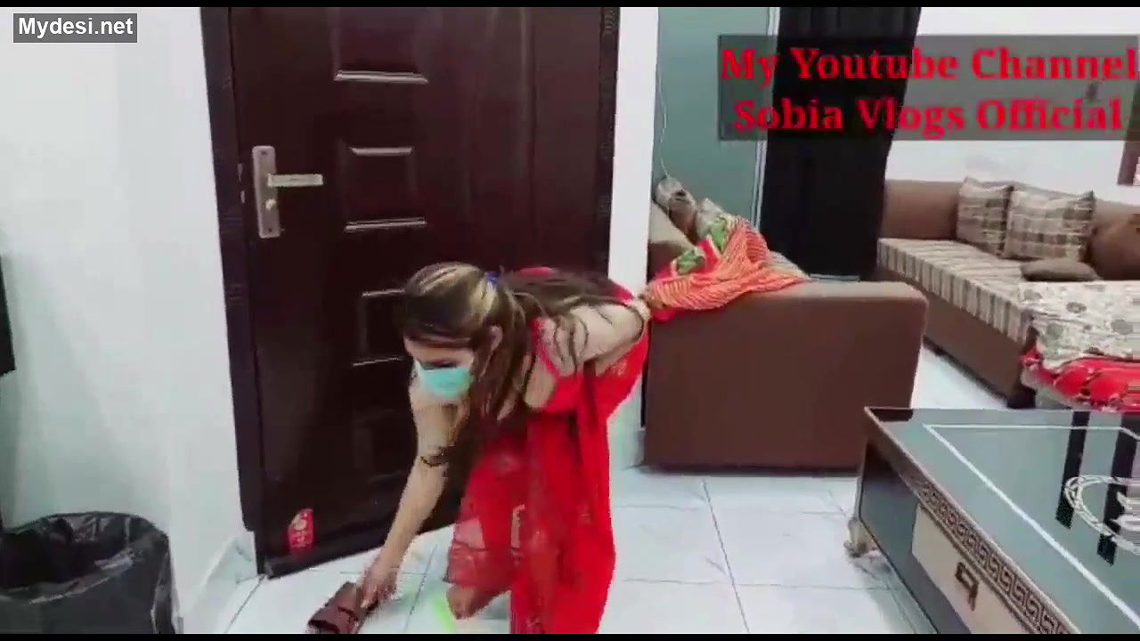 Pakistani Maid With No Panties Seducing House Owner Flashing Boobs And Pussy