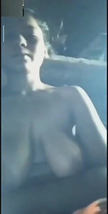 Cute Desi girl Shows Her Big Boobs
