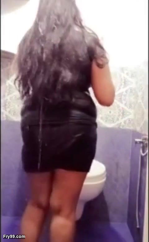 Indian Big Boobs Step Sister Arya in Bathroom
