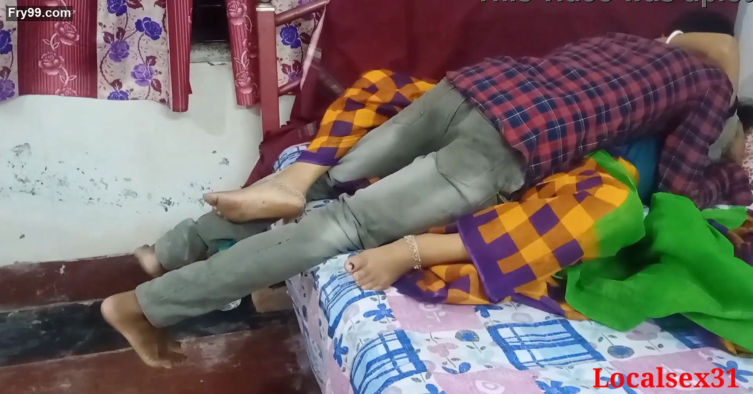 Sonali Bhabi Sex In Green Saree