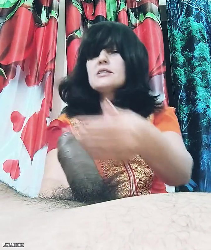 BLOWJOB AND ASS LICKING FROM THE NEIGHBOR IN MY BED