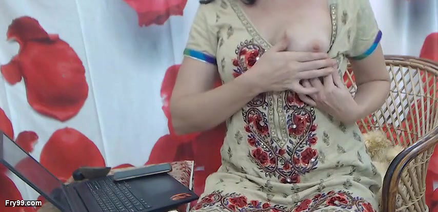 Several sex addicts enjoy Watching Her Tits