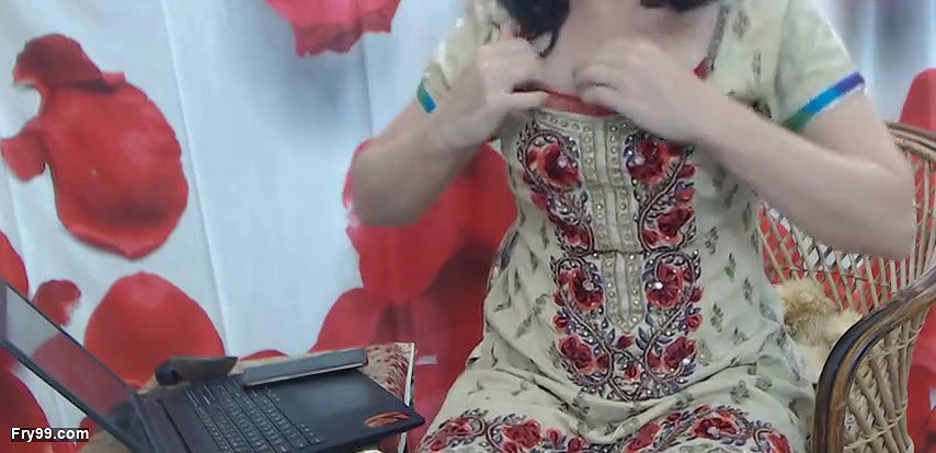 Several sex addicts enjoy Watching Her Tits