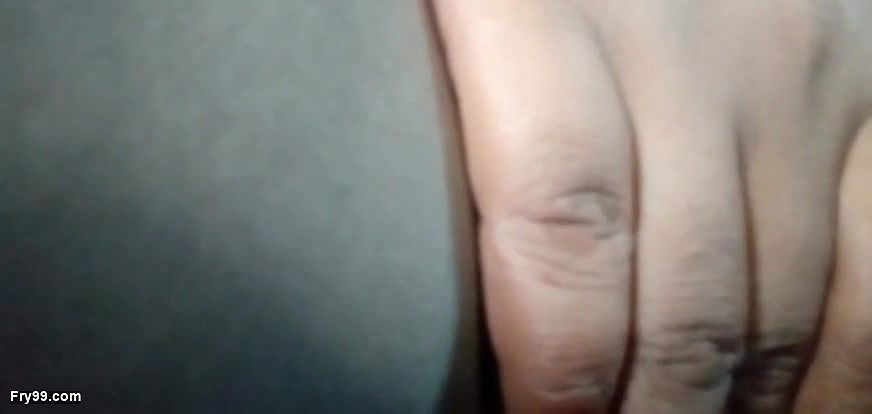 Trisha bhabhi na aapna papa ka lund pakad liya