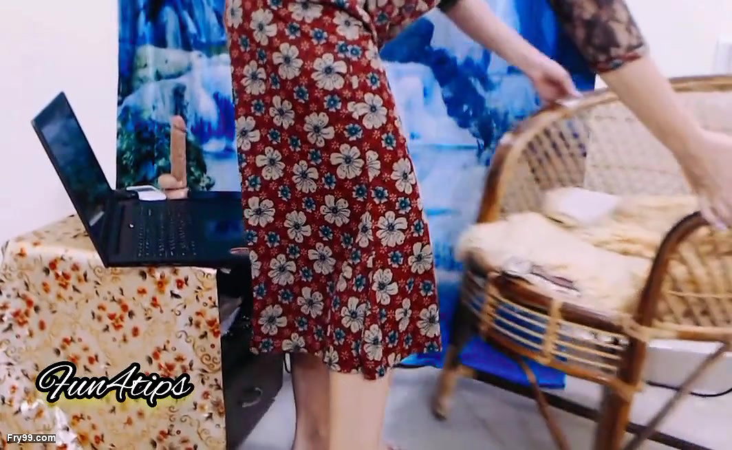 Hot Strip Down And Naked Blowjob In This Exclusive Video Live