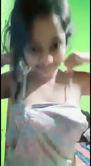 Beautiful Cute Indian Girl Showing Her Bigboobs