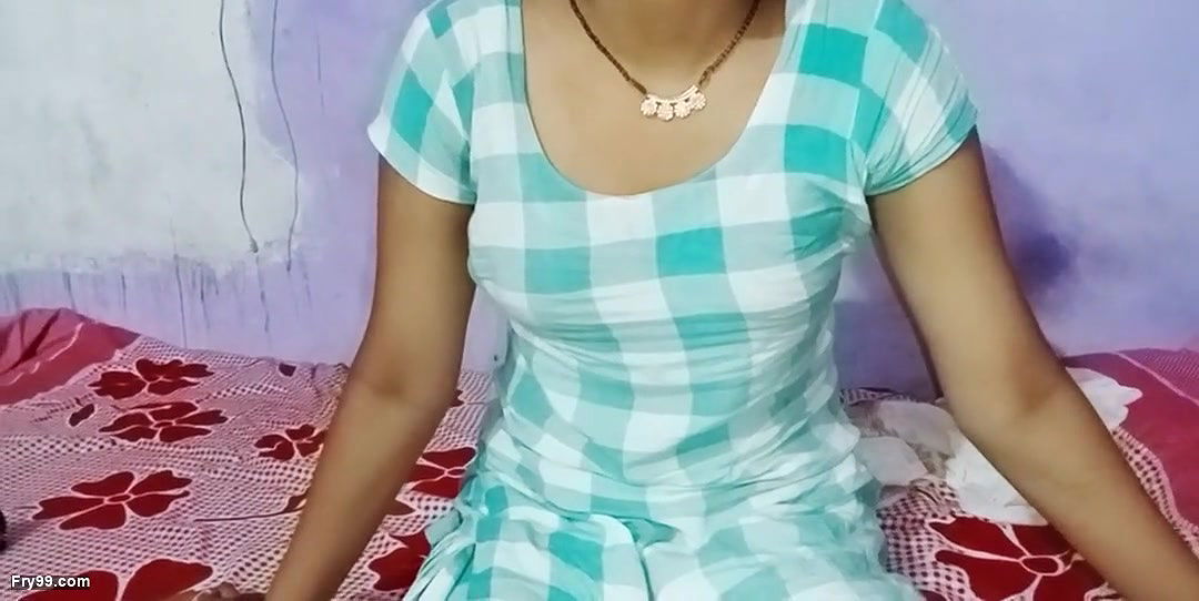 Hot Indian 20 Year Old Desi Bhabhi Fucked By Dever With Clear Hindi Audio