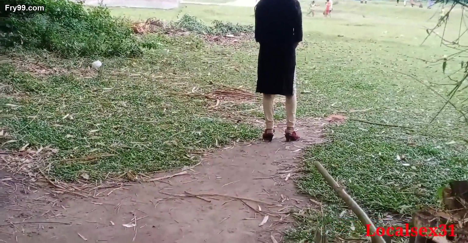 Black Clower Dress Bhabi Sex In A outdoor