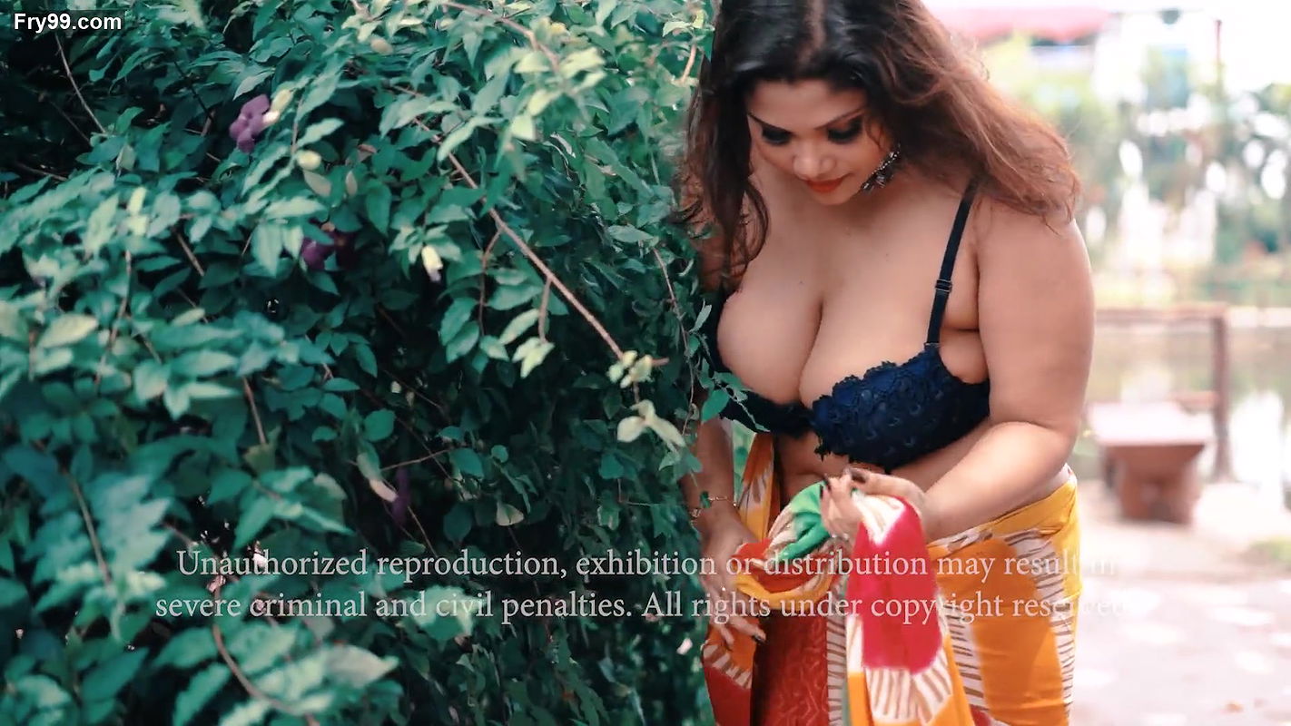 Big boobs model hot photoshot