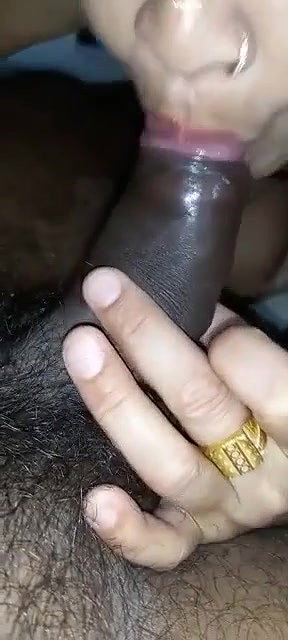Desi Bhabhi Give  Blowjob