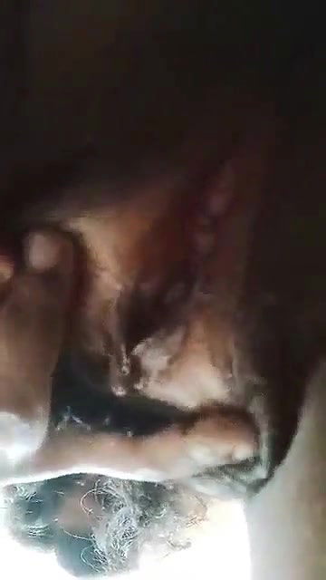 Cute Desi Girl Shows Her Boobs and Pussy