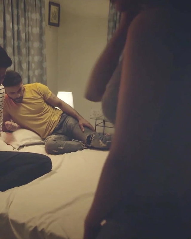 Shweta Mishra thresome sex scene in charmsukh series