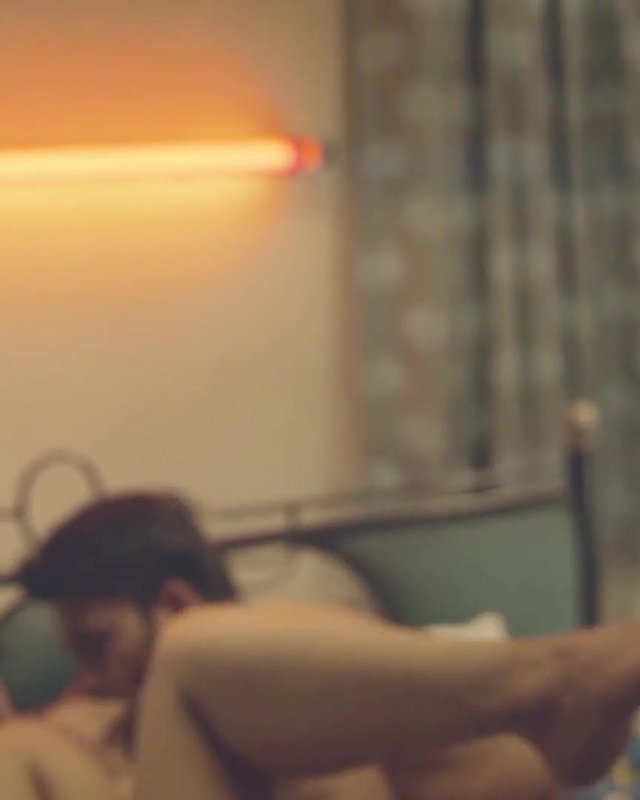 Shweta Mishra thresome sex scene in charmsukh series