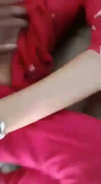 Desi cute bhabi nice pussy show and fucking on car
