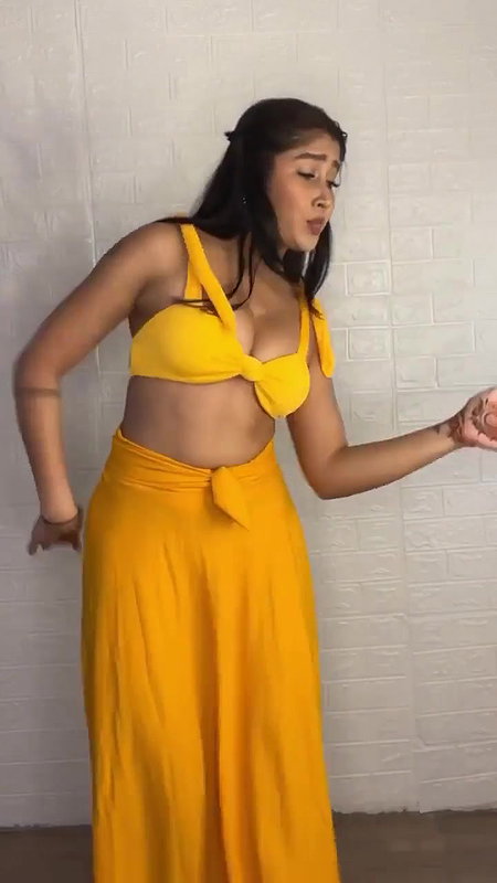 Sofia Ansari Sexy In Yellow Hot